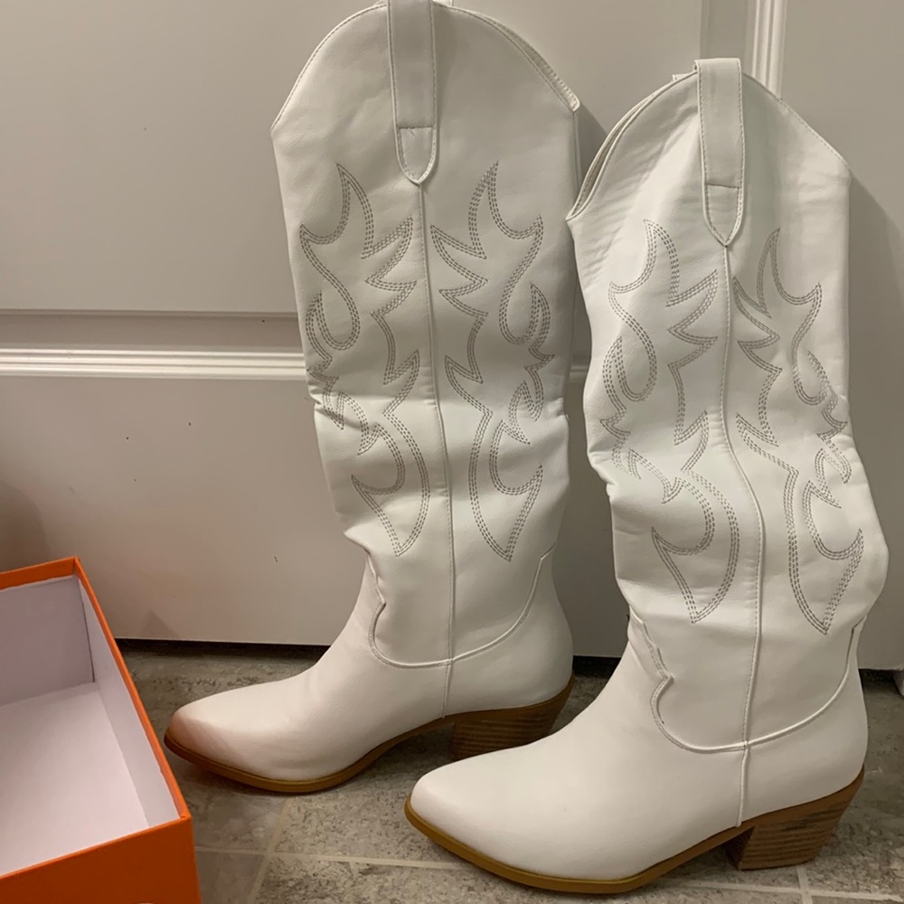 NWT knee-high cowgirl boots.